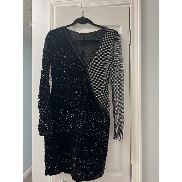 Like New Women’s Long Sleeves Dress Stretch! Size XL! Never worn! - Picture 1 of 2